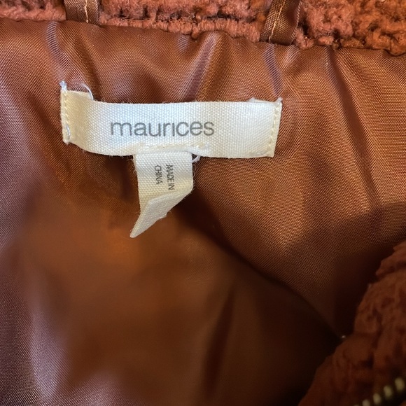 Vest - Picture 3 of 4